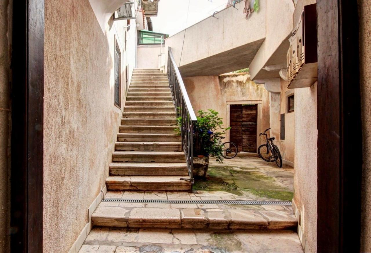Yulia Apartments Rovinj Ngoại thất bức ảnh